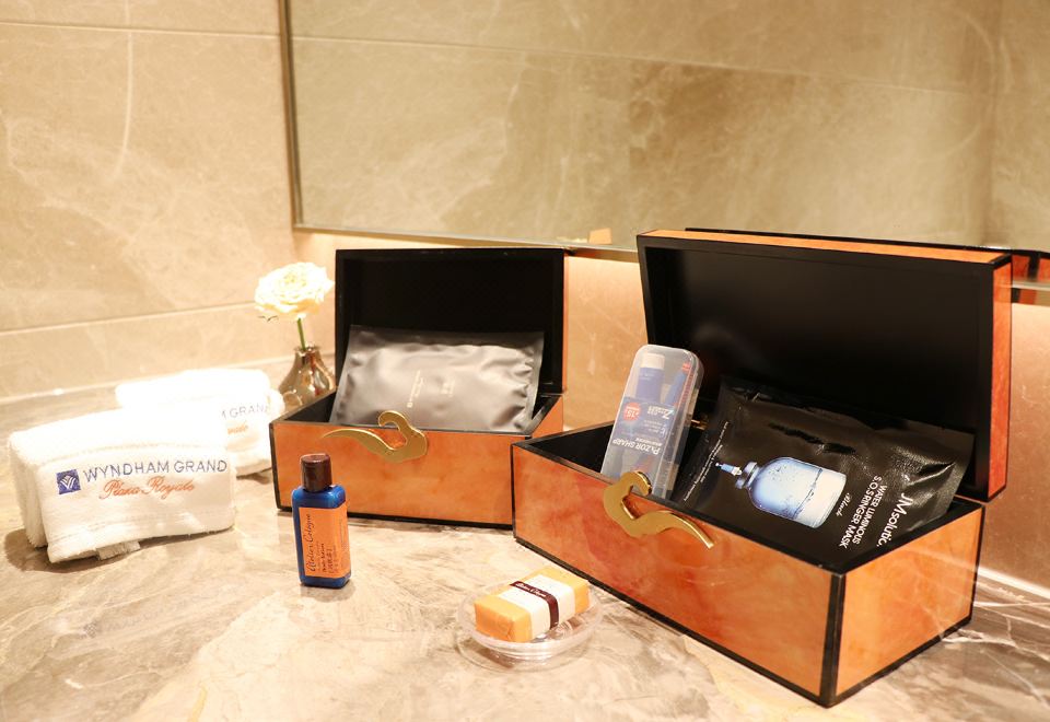 至尊高空城景行政精英房