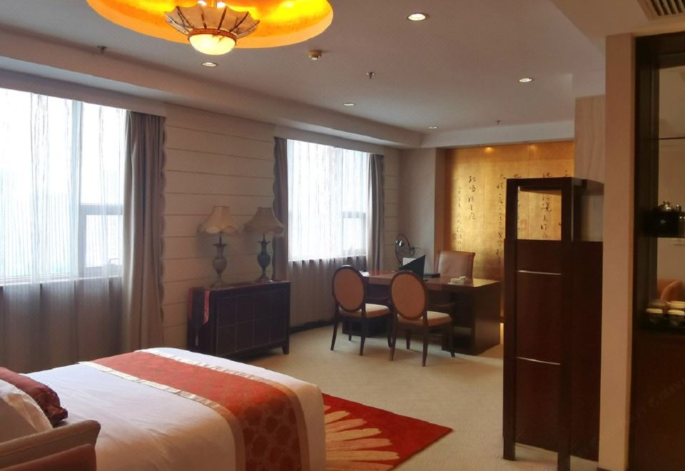 Jinling Yuntai HotelGrand Deluxe Family Suite