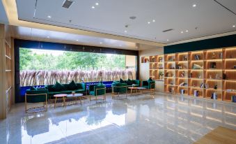 Xingcheng Hotel (Wenxi Natatorium Shop)