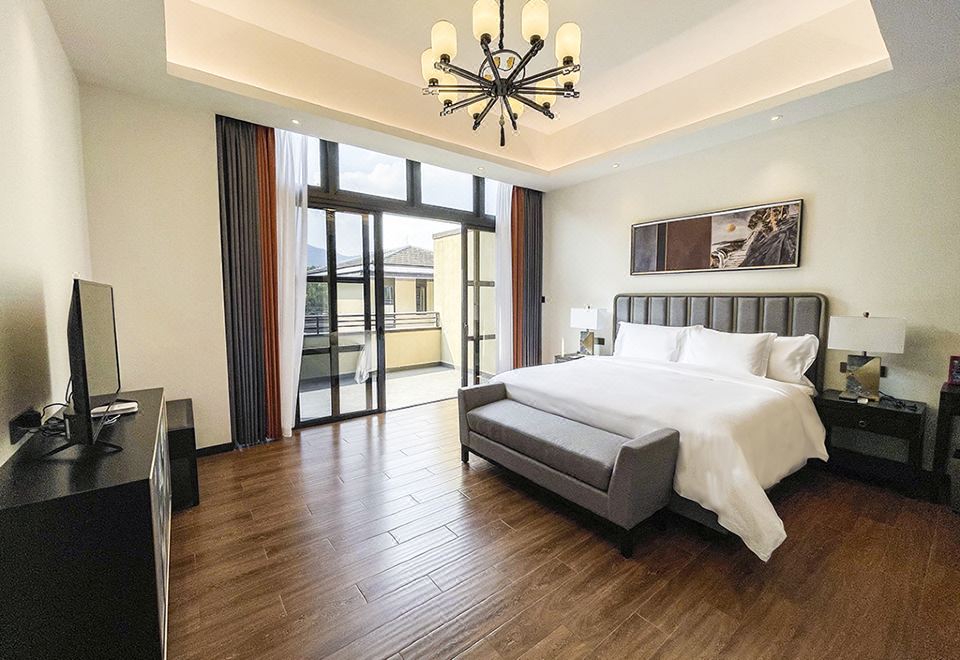 坡地六房别墅丨私家泡池&庭院