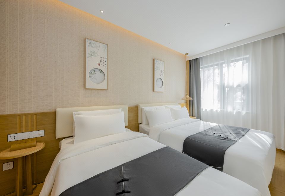 清蓮居家庭房 · 新中式風格+投屏電視+智能客控