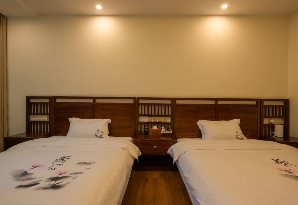 Xinlongmen GuesthouseGuestroom