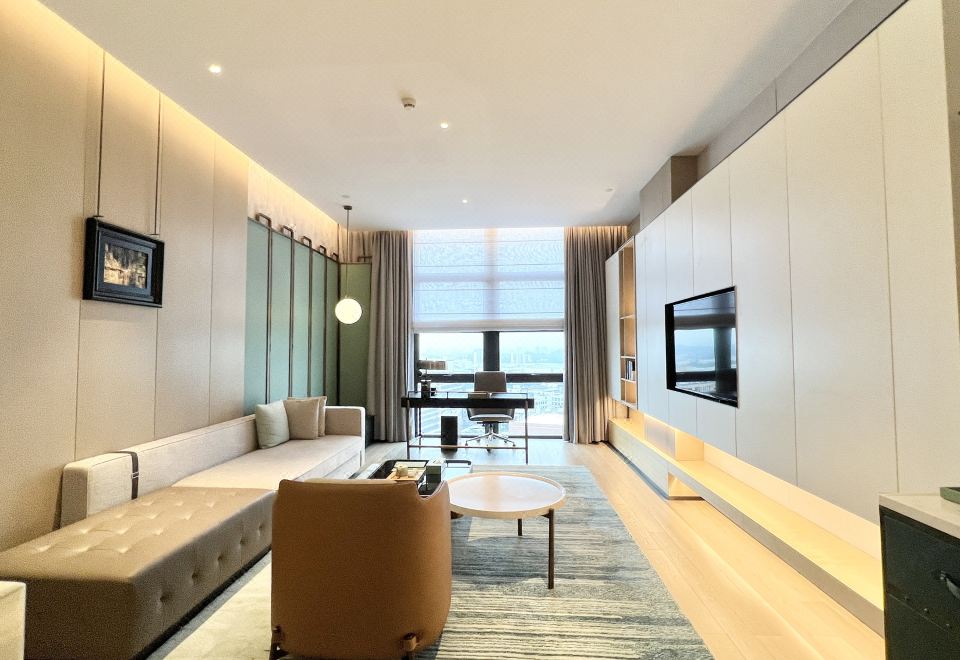 Investon Hotel Shenzhen LonghuaGrande Premier Suite
