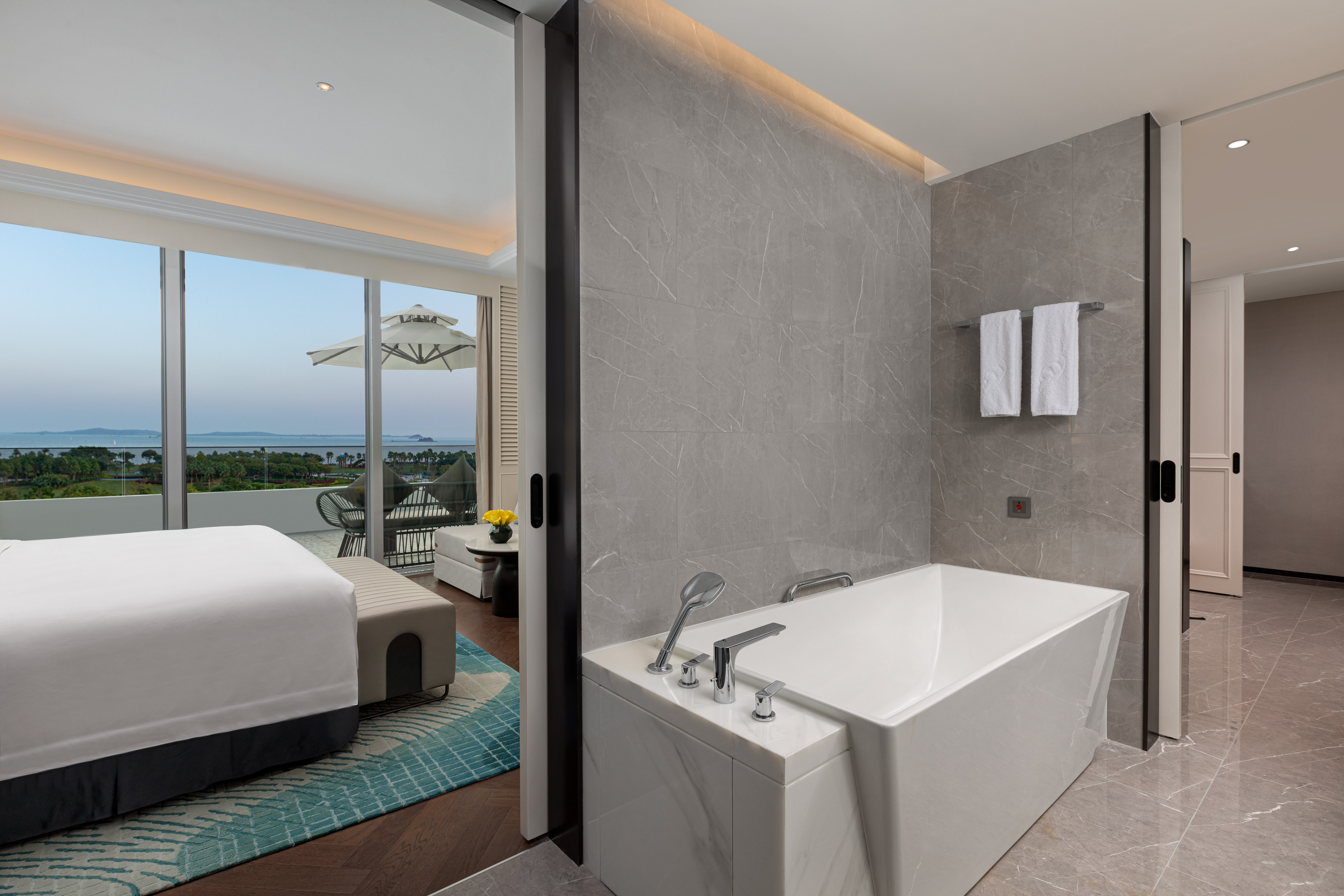 豪华海景套房（大露台）