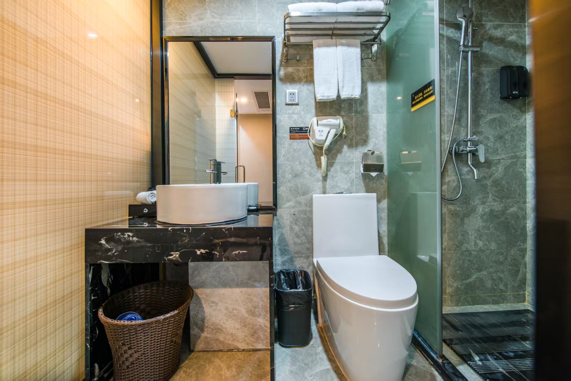 精英商務大床房『高清電視+獨立辦公桌』