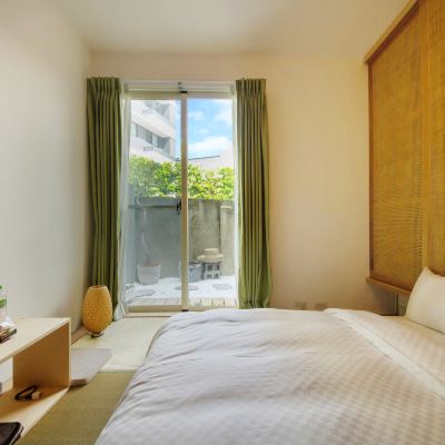 Large Courtyard Double Room