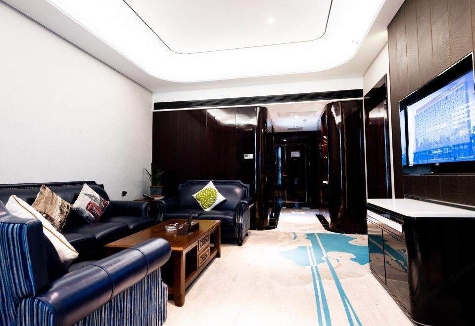 Yuanling Huixin Lijing HotelExecutive Suite? Smart Double Bathroom Toilet + Luxury Bathtub + Living Room + Small Refrigerator 4 Complimentary Drinks