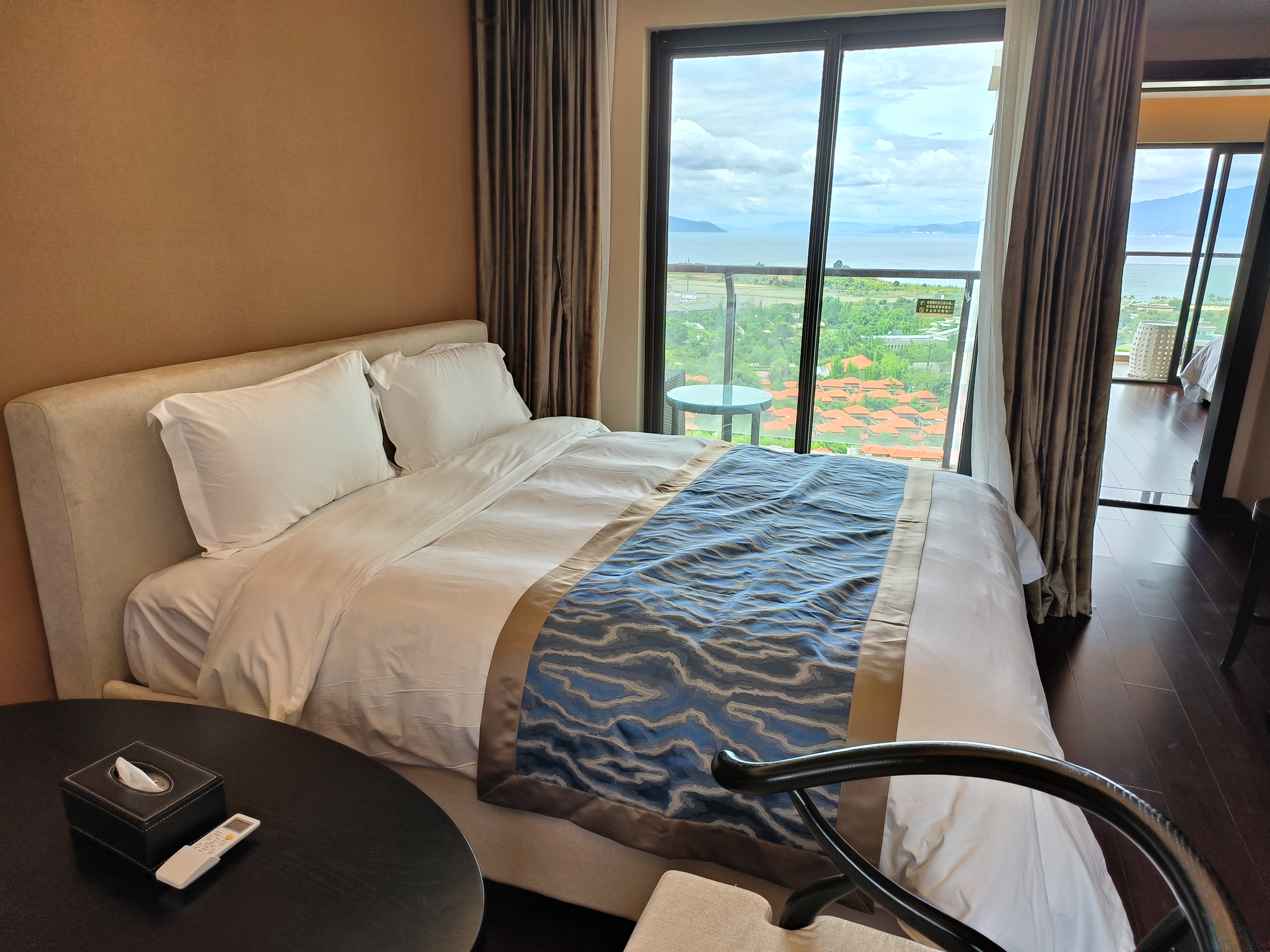 墅语·全湖景露台家庭套房