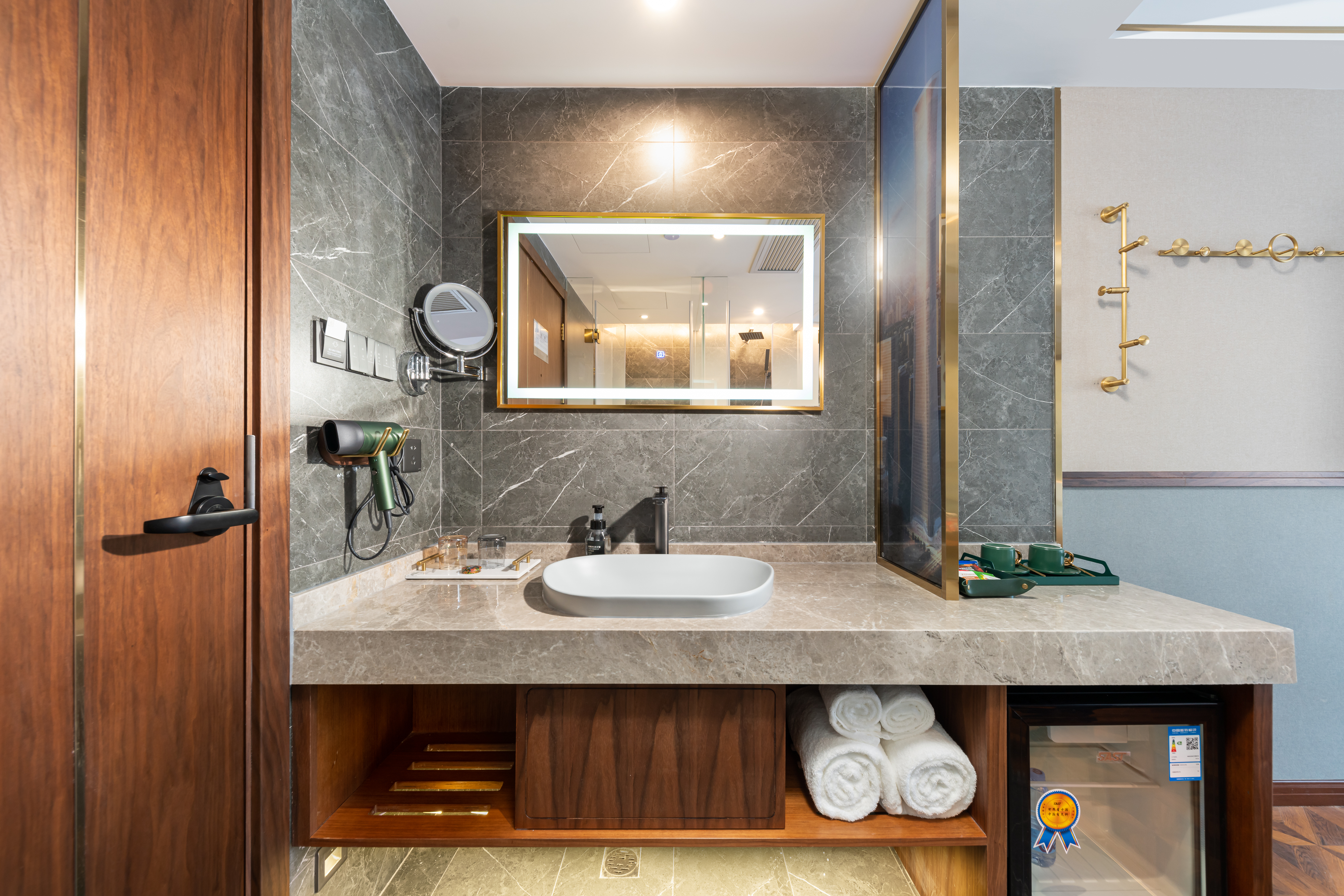 时光温馨大床房（深睡记忆枕+零压床垫+智能投屏）