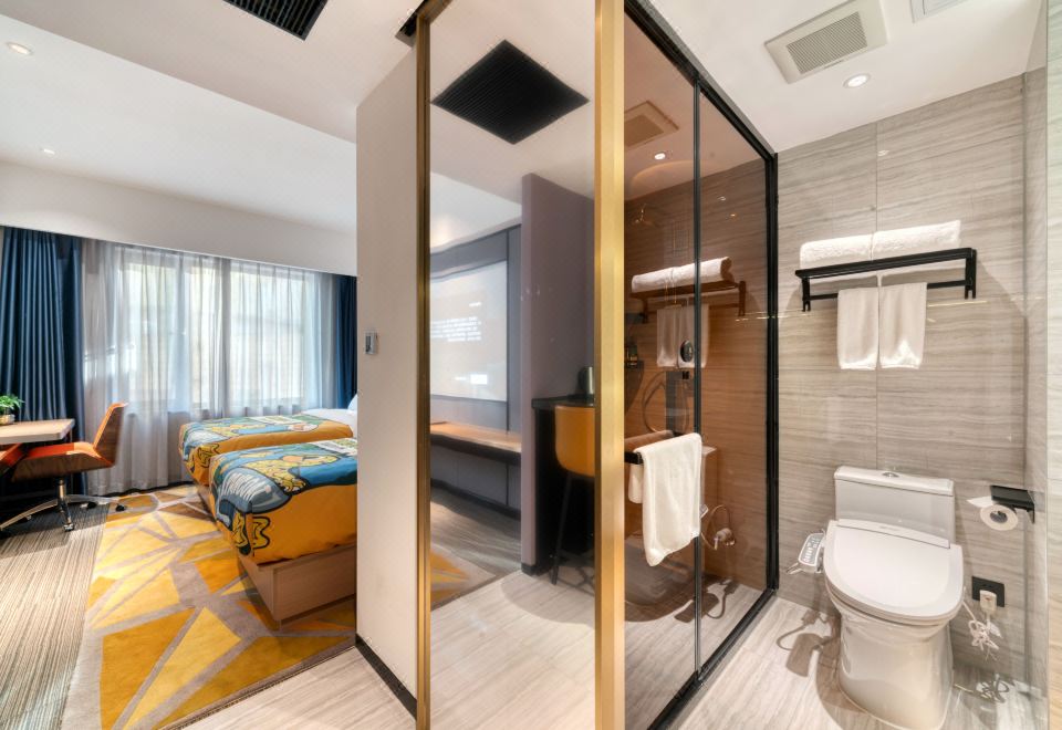 巨幕观影亲子家庭房