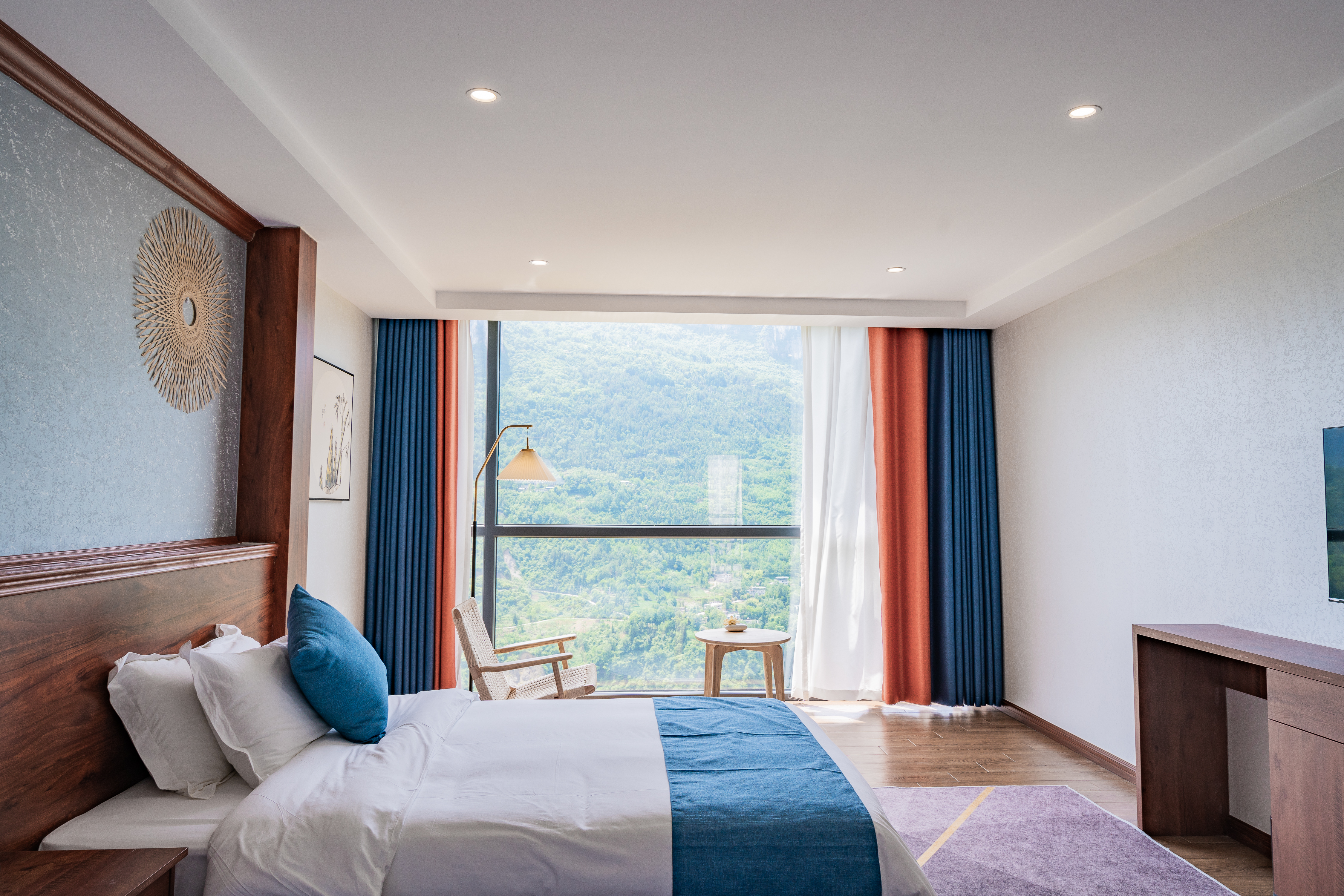 观景豪华大床房