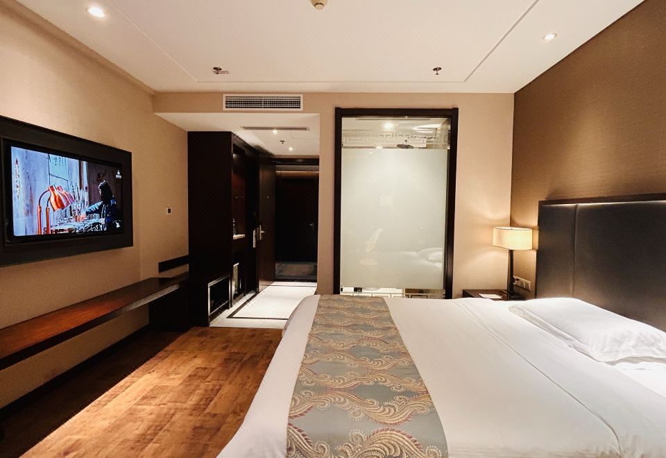 棲賢商務大床房（小冰箱+詩意空間+多款枕頭）