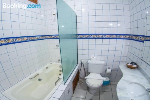 一室房（带水疗浴缸）