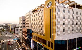 Golden Business Hotel
