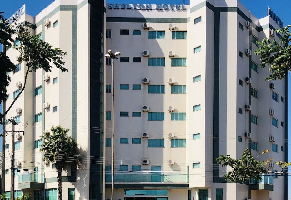 Shelton Palace Hotel - Housity