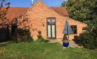 Threshers Barn and Shire Horse Barn