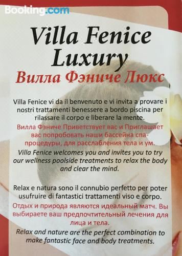 带私人泳池的五卧室别墅