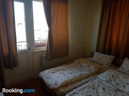 带共用浴室的双床房