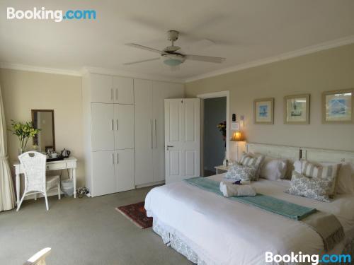 泳池景奢华特大床间或双床间