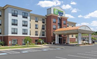 Holiday Inn Express & Suites New Philadelphia