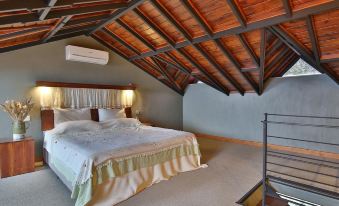 The Green Goose Hotel - Housity