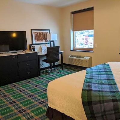 King Room-Accessible Water Street Inn Promo Code