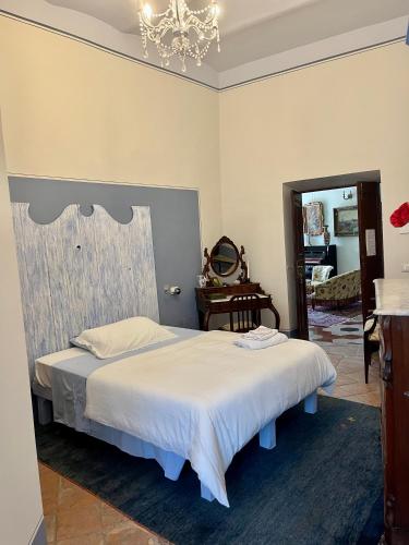 单人房（带独立浴室）