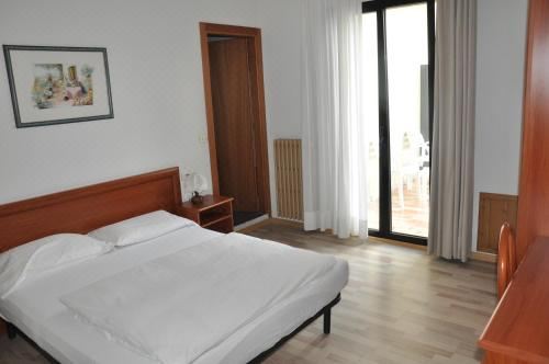 Hotel RosemarieEconomy Double Room