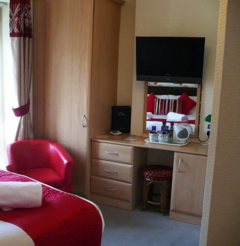 Milverton House Standard Double Room