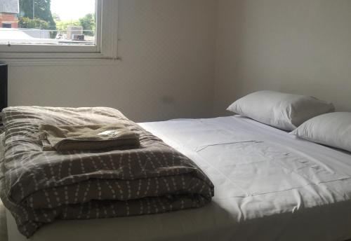 双人房（带公共浴室）