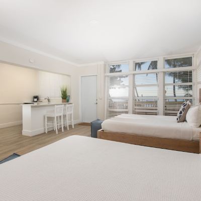 Superior Suite, 2 Queen Beds, Kitchenette, Bay View