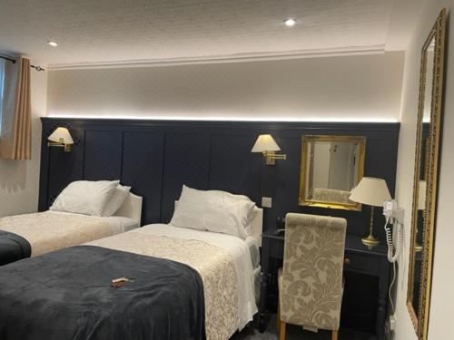 Pulteney House Small Semi-Basement Twin Room