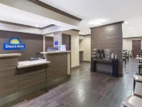 Days Inn & Suites by Wyndham Arlington Near Six Flags Hotels in Arlington