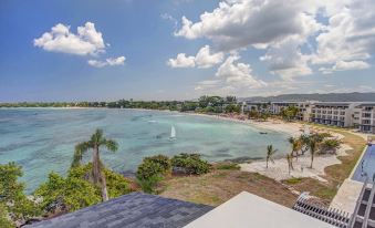 Adults Only, Hideaway at Royalton Negril Resort