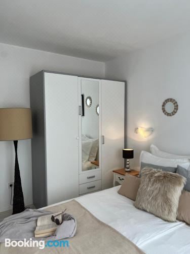 舒适的海景两卧室公寓-带阳台