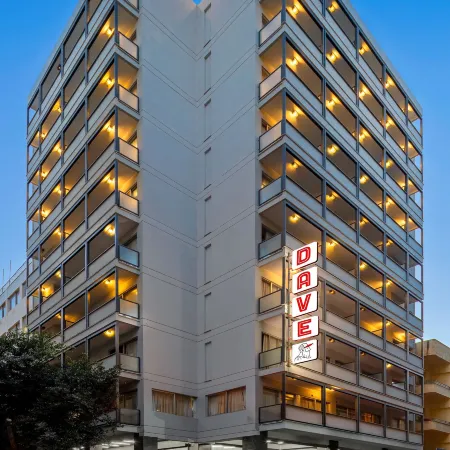 Max Brown Downtown, part of Sircle Collection