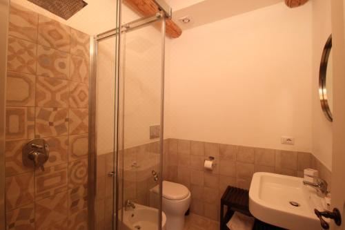 四卧室房屋 - 带露台