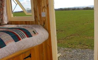 Withdraw to a Place of Space and Seclusion - Housity