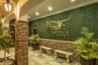 La Siesta Hotel
