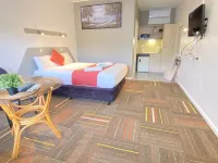 Cobb Inlander Motel Hotels in Hay