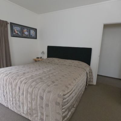 Large Studio Castle Court Motel Promo Code