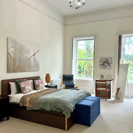 Grosvenor Apartments in Bath - Great for Families, Groups, Couples, 80 sq m, Parking
