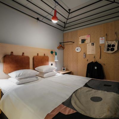 Hobo Sleeper Room with No Window Hobo Promo Code