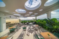 Mona Hotel