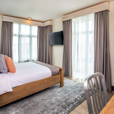 Standard Queen Room-Non-Smoking Hotel 1868 Promo Code