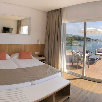 Deluxe Apartment With Terrace And Sea View Aparthotel Ponent Mar Promo Code
