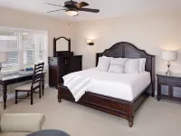 Inn at Harbor Hill Marina Hotels in Niantic