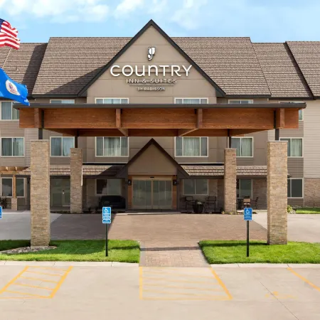 Country Inn & Suites by Radisson, St. Cloud West, MN
