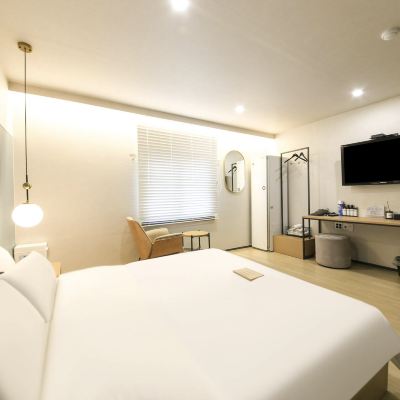 Room With Clothes Purifier (Styler, Non-Smoking) 호텔야자 순천조례점 쿠폰