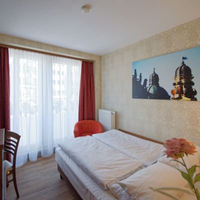 Standard Double Room (Queen) Hotel Schlicker Promo Code
